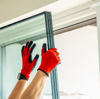 Installation d'une fenêtre isolante pour améliorer la performance énergétique